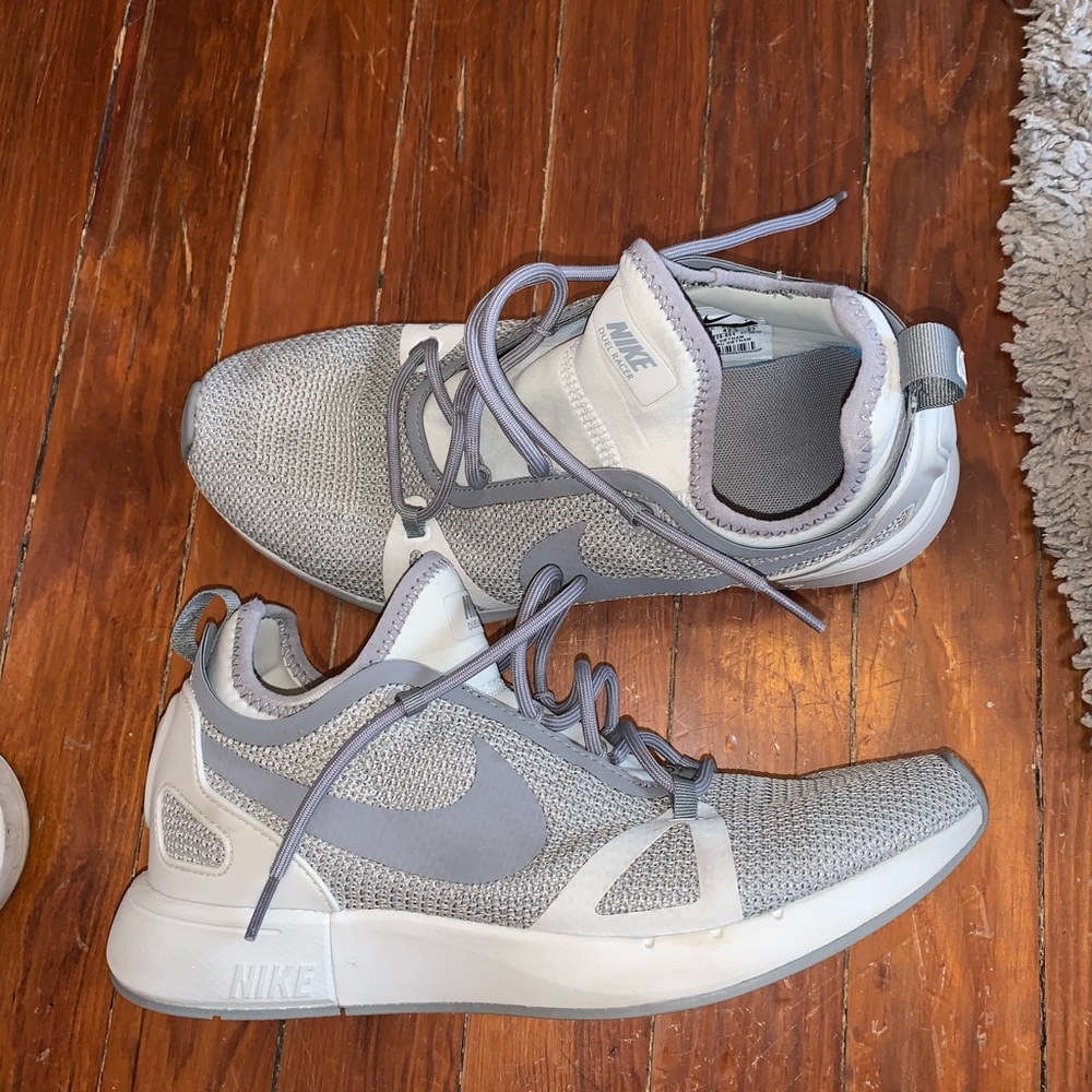 Nike foam running shoes